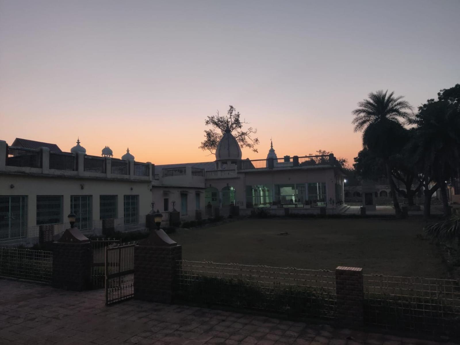 Hotel Shree Krishna Bhakti Ashram Vrindāvan Exterior foto