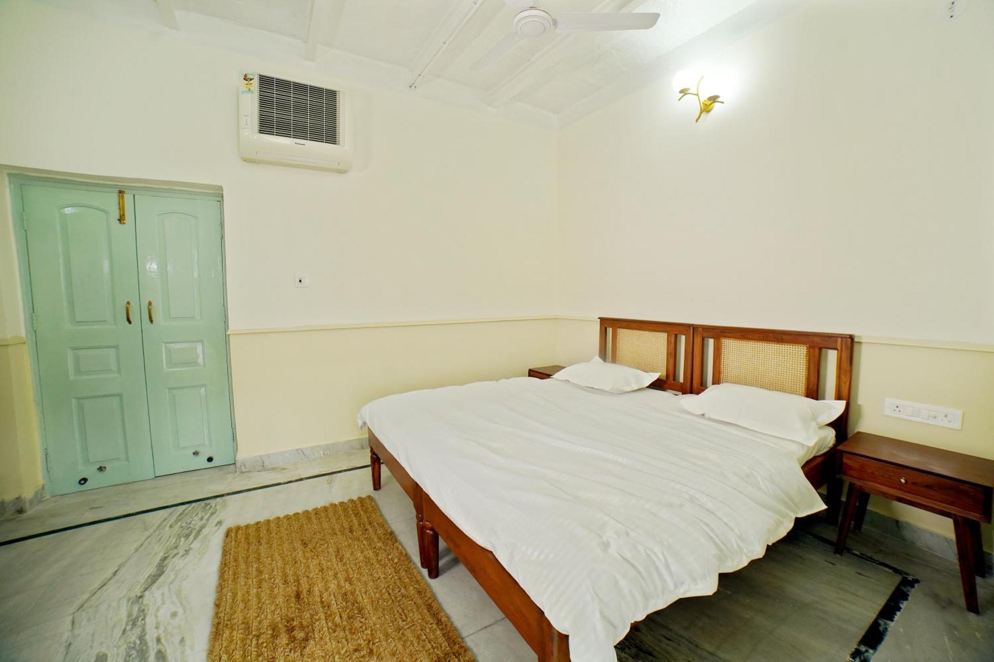 Hotel Shree Krishna Bhakti Ashram Vrindāvan Exterior foto