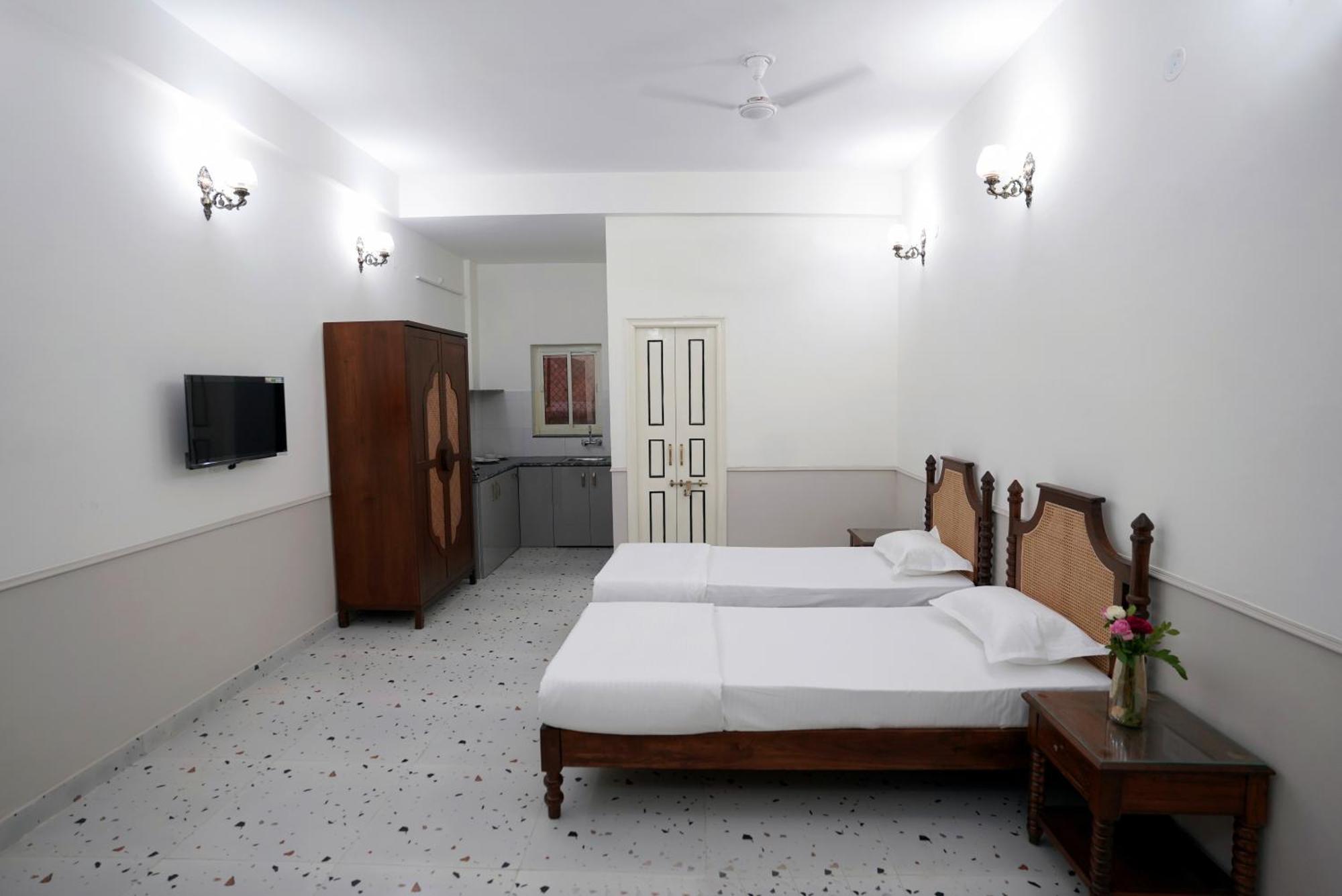 Hotel Shree Krishna Bhakti Ashram Vrindāvan Exterior foto